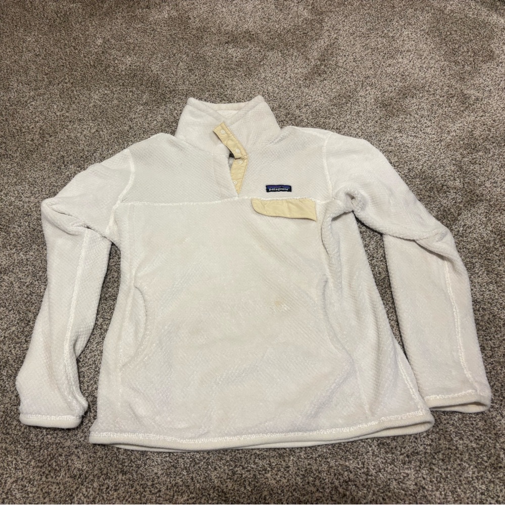 Patagonia Women’s Cream Zip-Up Sweater